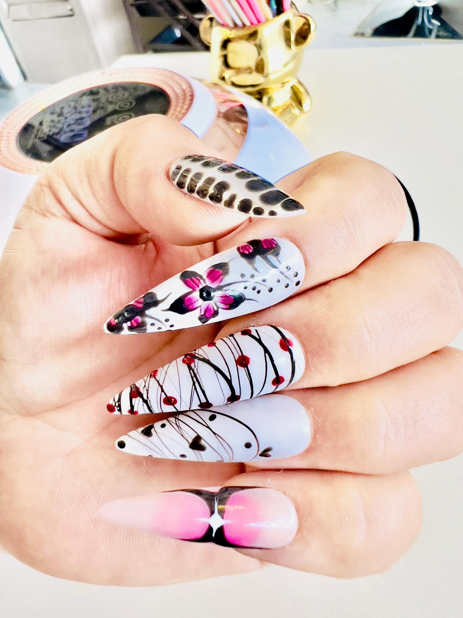 Iris Salon Nail Art Red Glitter